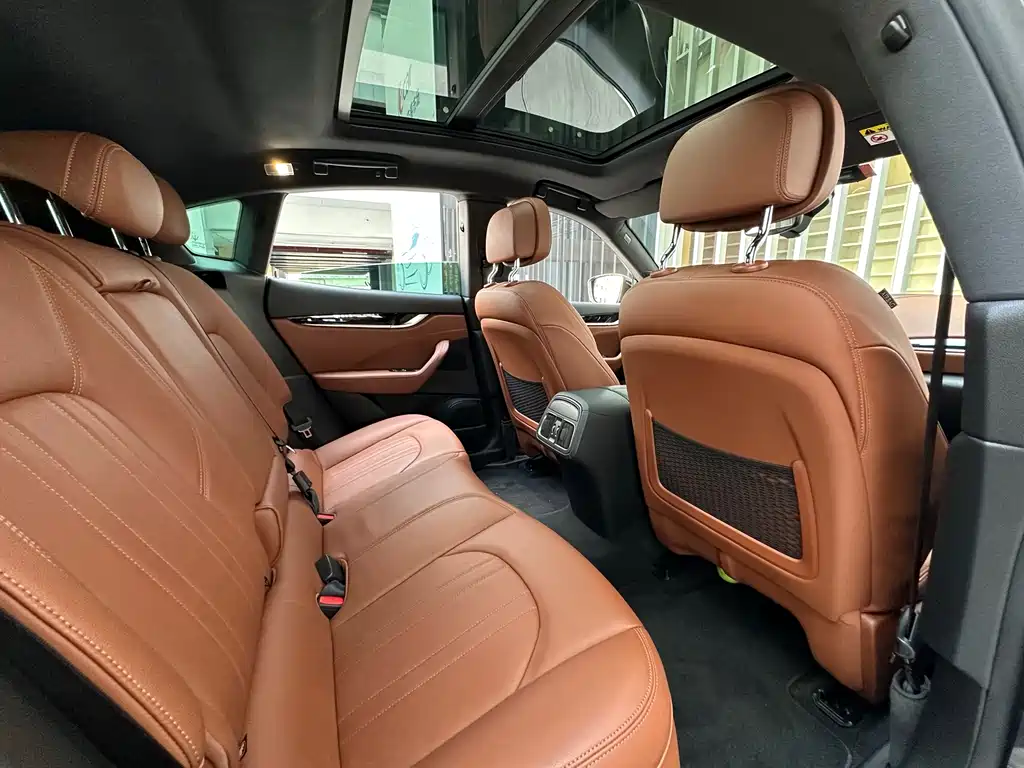 Maserati Levante — миниатюра 18
