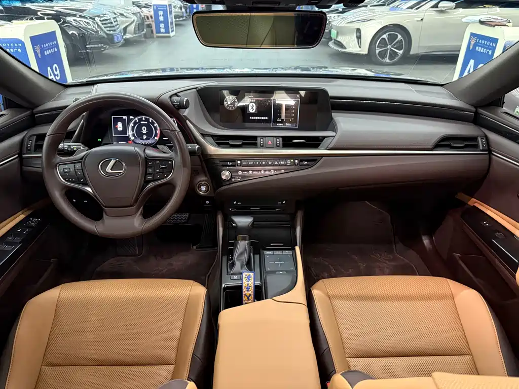 Lexus ES — миниатюра 5