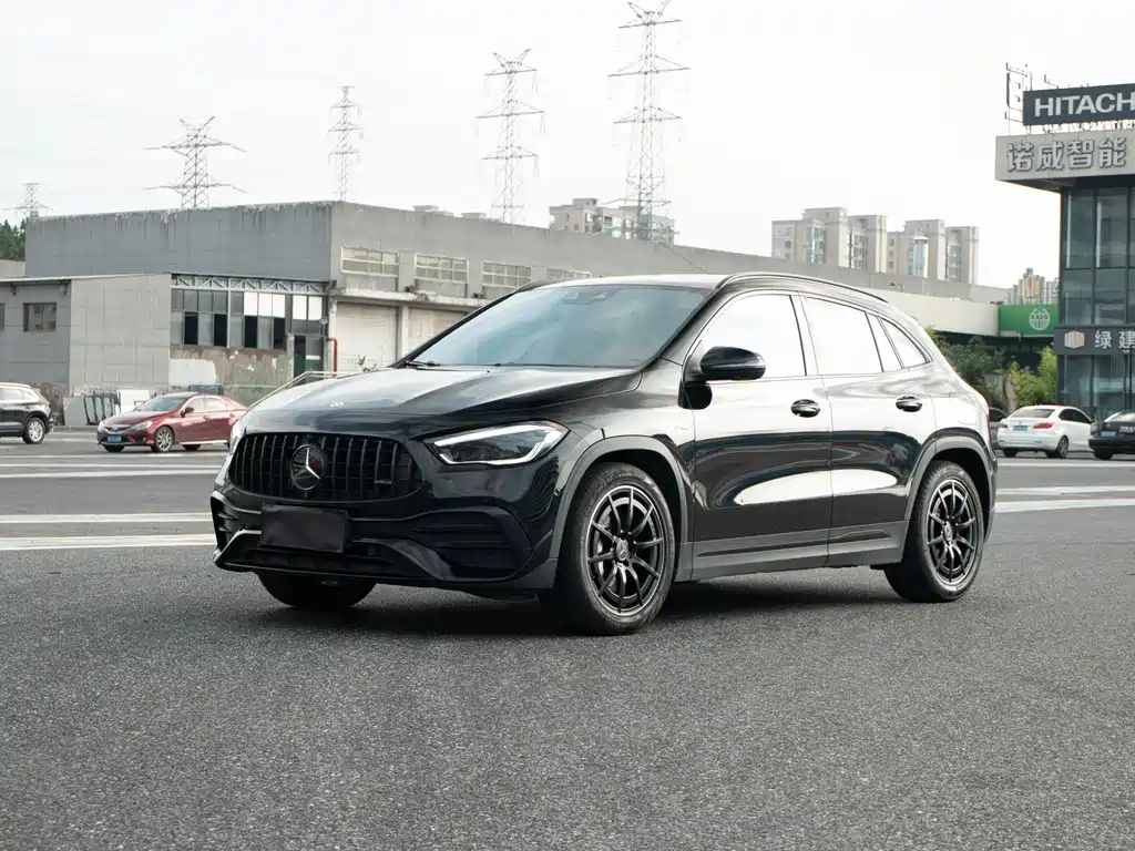 Купить Mercedes-Benz GLA AMG