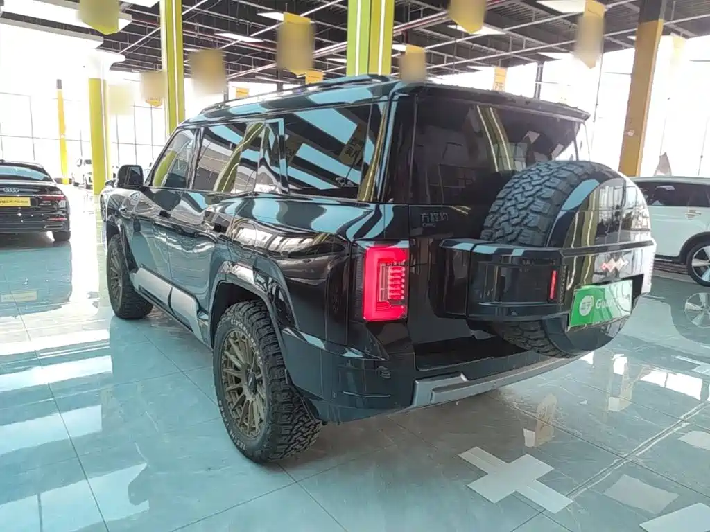 Fangchengbao Leopard 8 8 2025 Flagship 7 мест