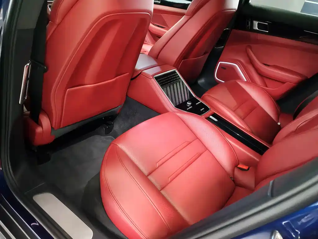 Porsche Panamera — миниатюра 5