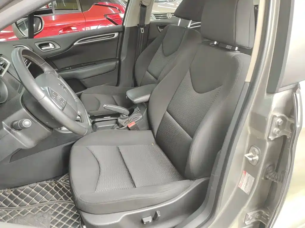 Citroen C4L — миниатюра 15