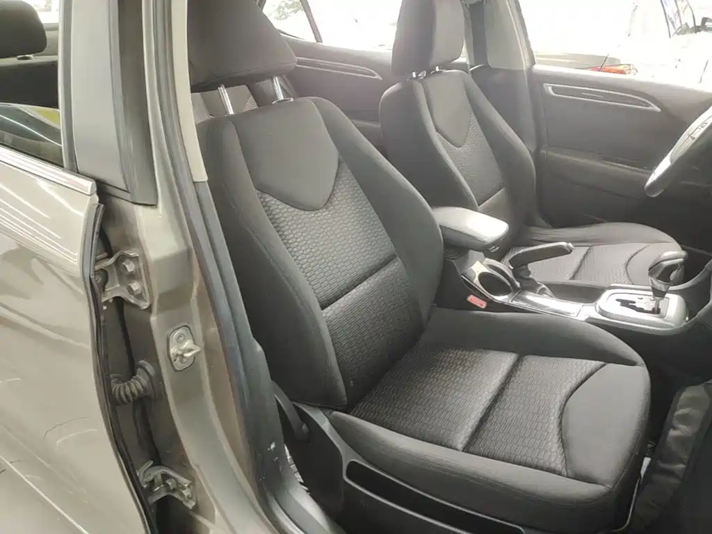Citroen C4L — миниатюра 25