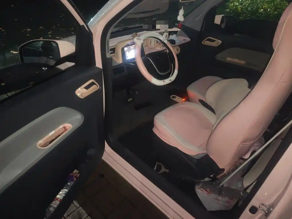 Wuling MINIEV — миниатюра 12