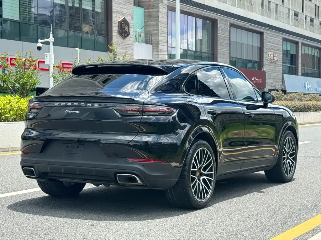 Porsche Cayenne — миниатюра 6
