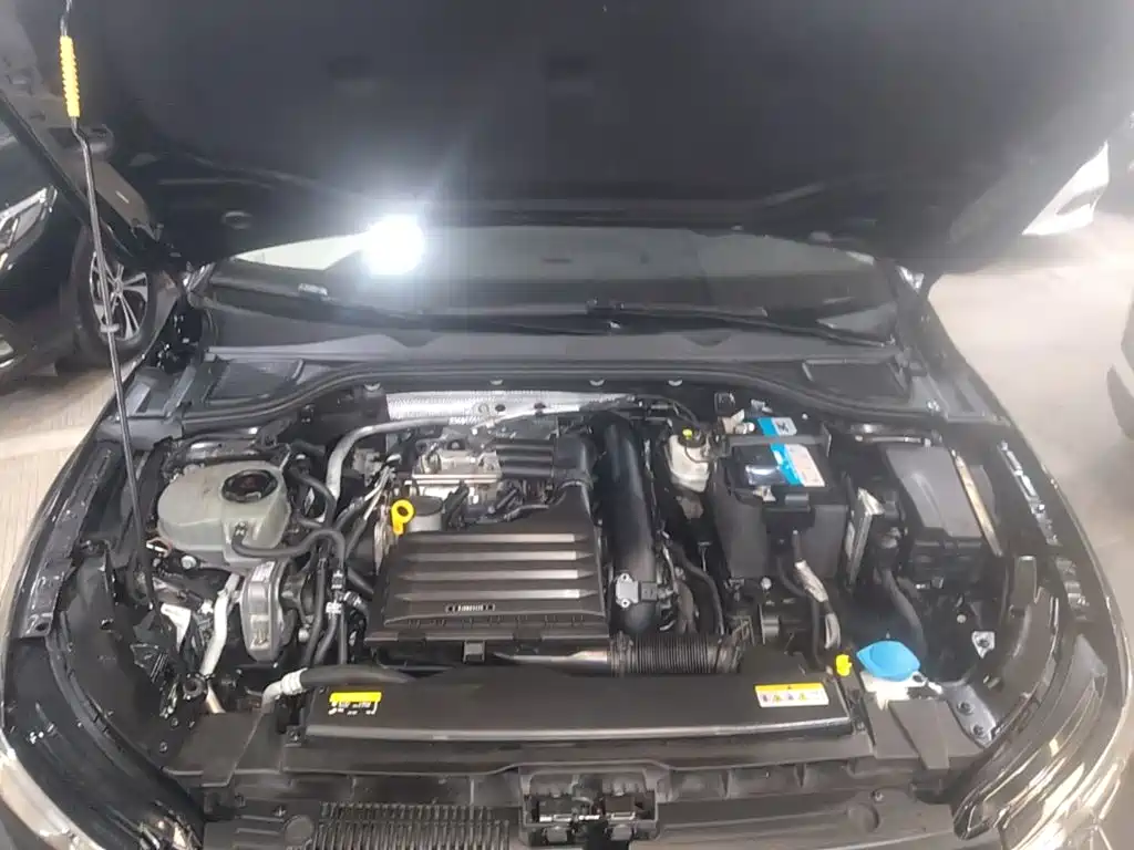 Volkswagen Golf — миниатюра 20