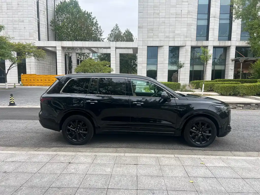 Li Auto Li ONE — миниатюра 4