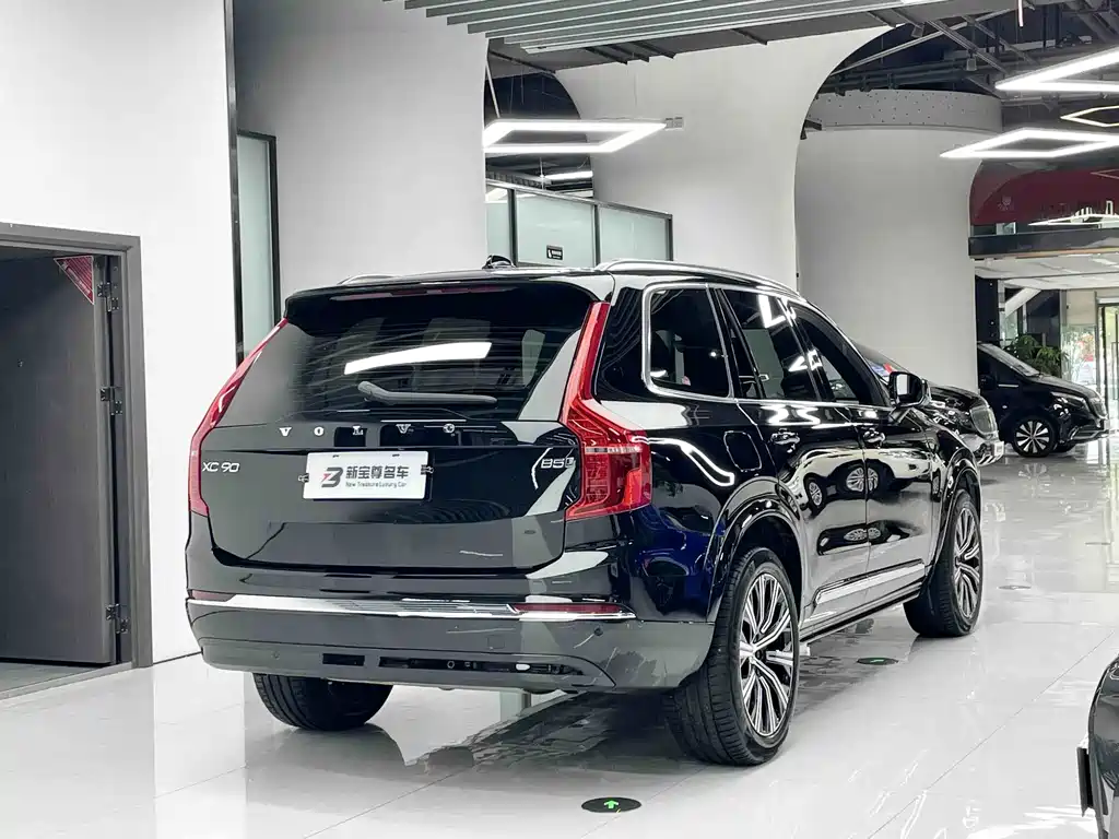 Volvo XC90 — миниатюра 10
