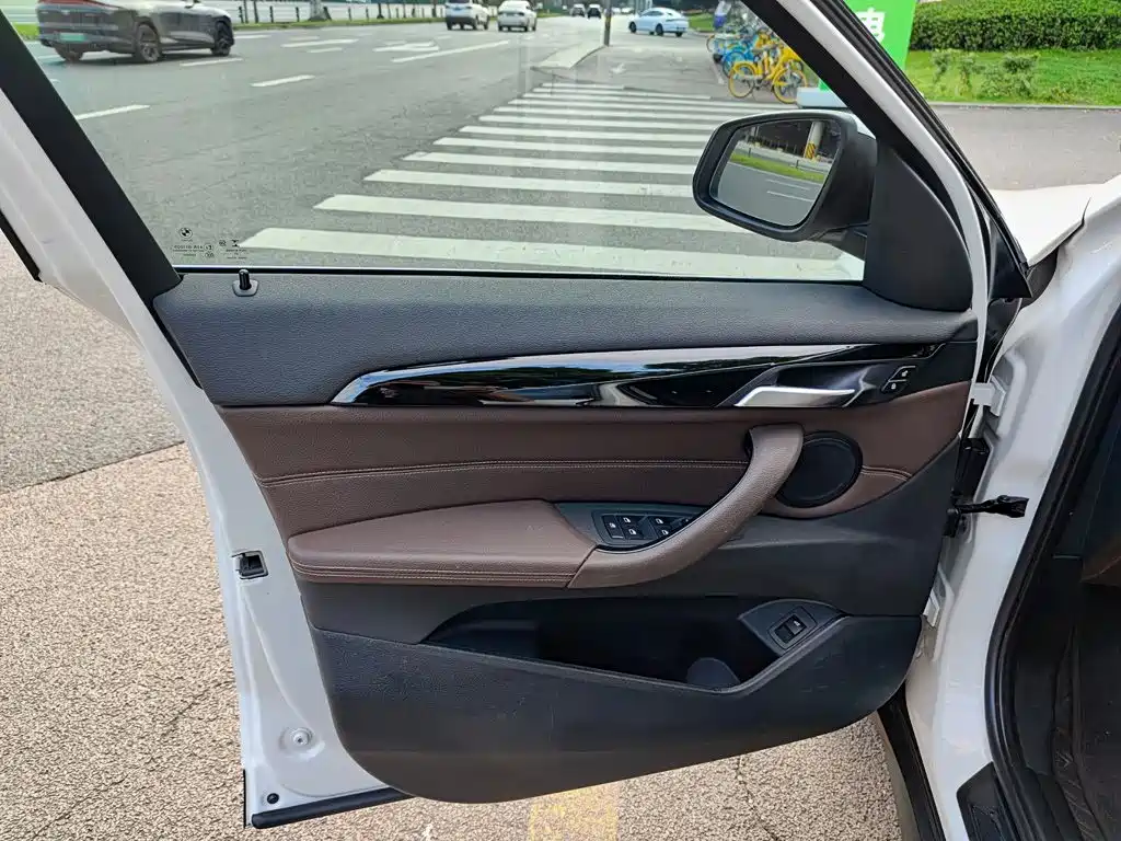 BMW X1 — миниатюра 6
