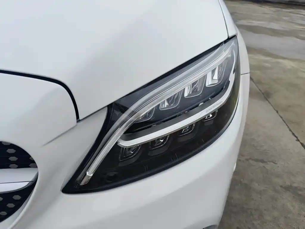 Mercedes-Benz C-Class — миниатюра 9