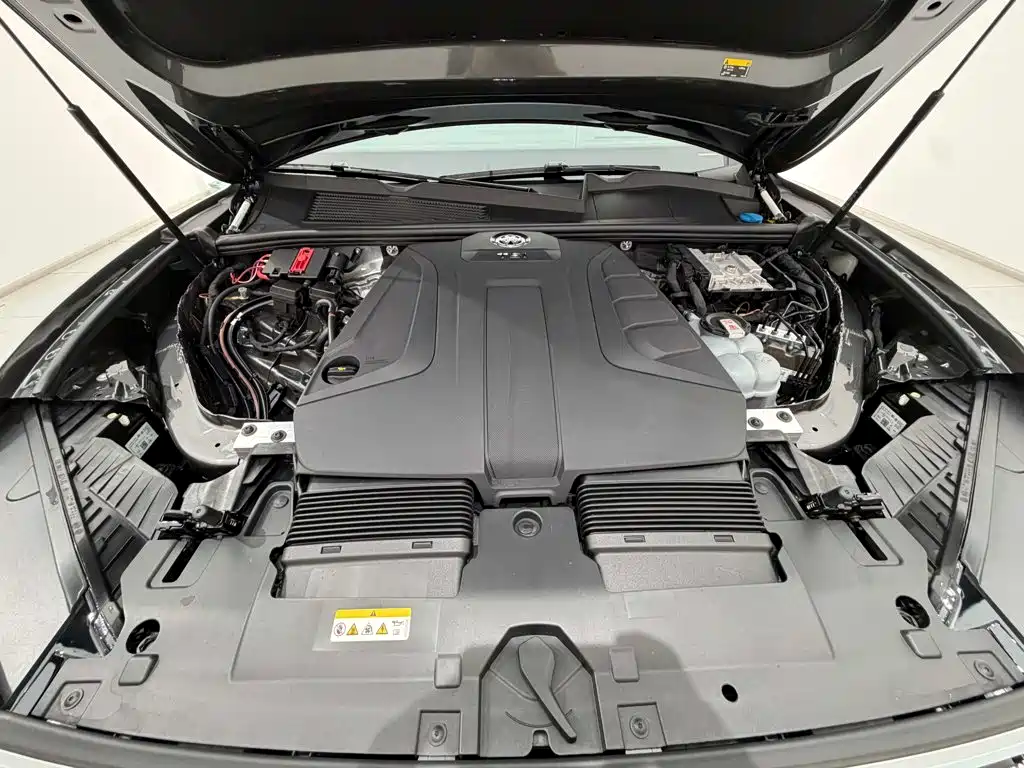 Volkswagen Touareg — миниатюра 12