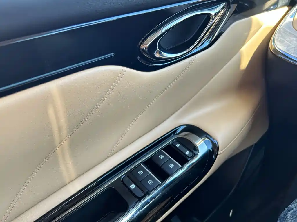 GAC Motor Trumpchi E8 PHEV — миниатюра 8