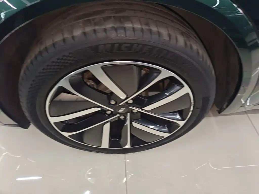 Li Auto Li L9 — миниатюра 23