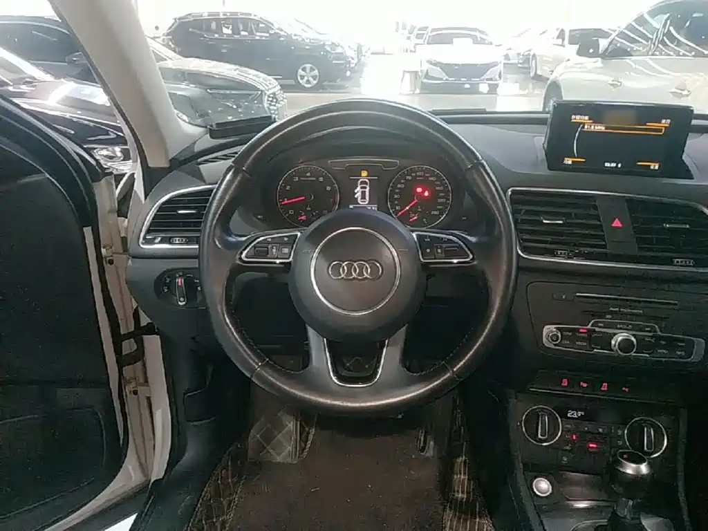 Audi Q3 — миниатюра 11