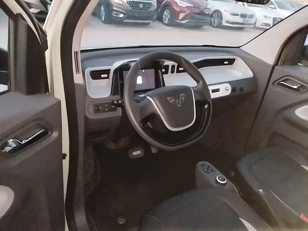 Wuling MINIEV — миниатюра 11
