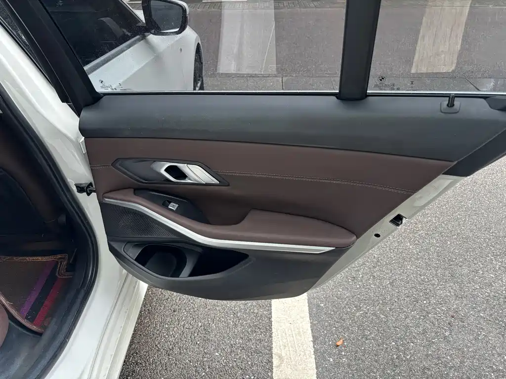 BMW 3 Series — миниатюра 9