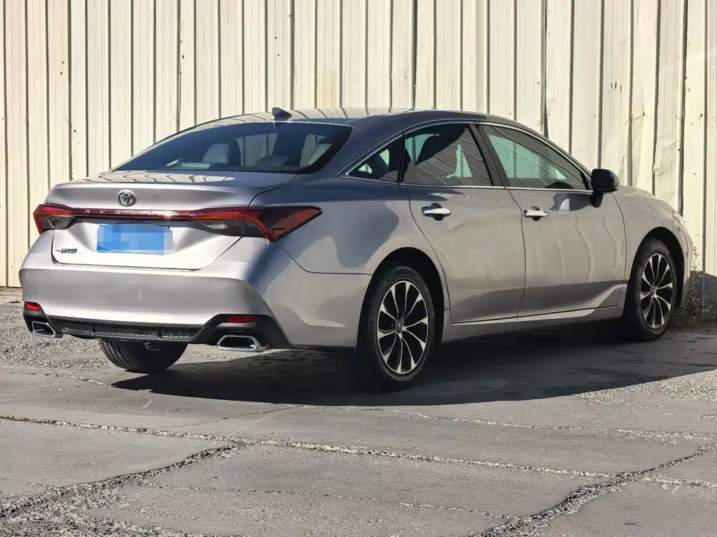 Toyota Avalon — миниатюра 7