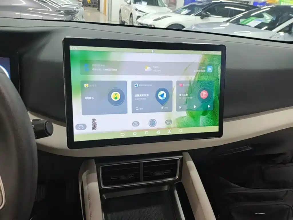 BYD Yuan UP — миниатюра 13