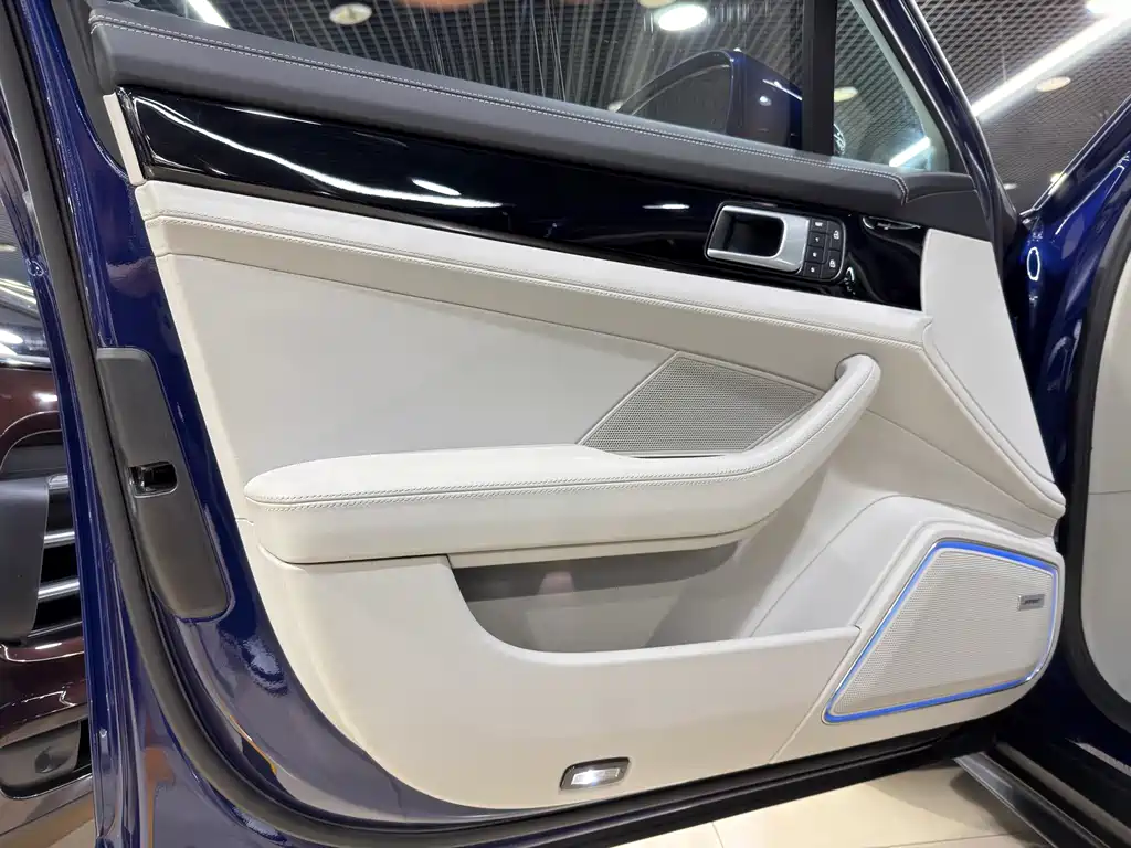 Porsche Panamera — миниатюра 13