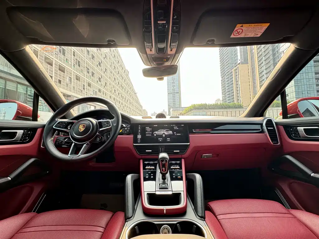 Porsche Cayenne — миниатюра 11