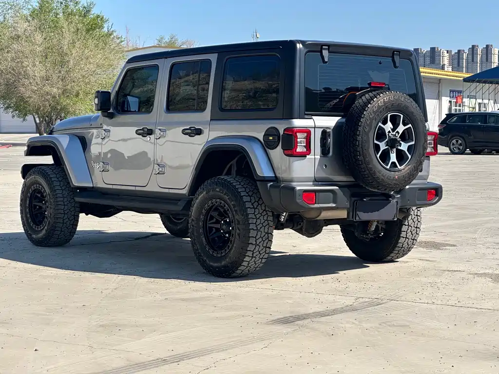 Jeep Wrangler — миниатюра 9