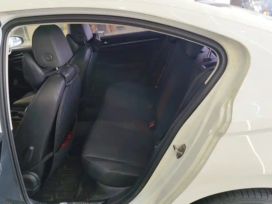 Volkswagen Bora — миниатюра 11