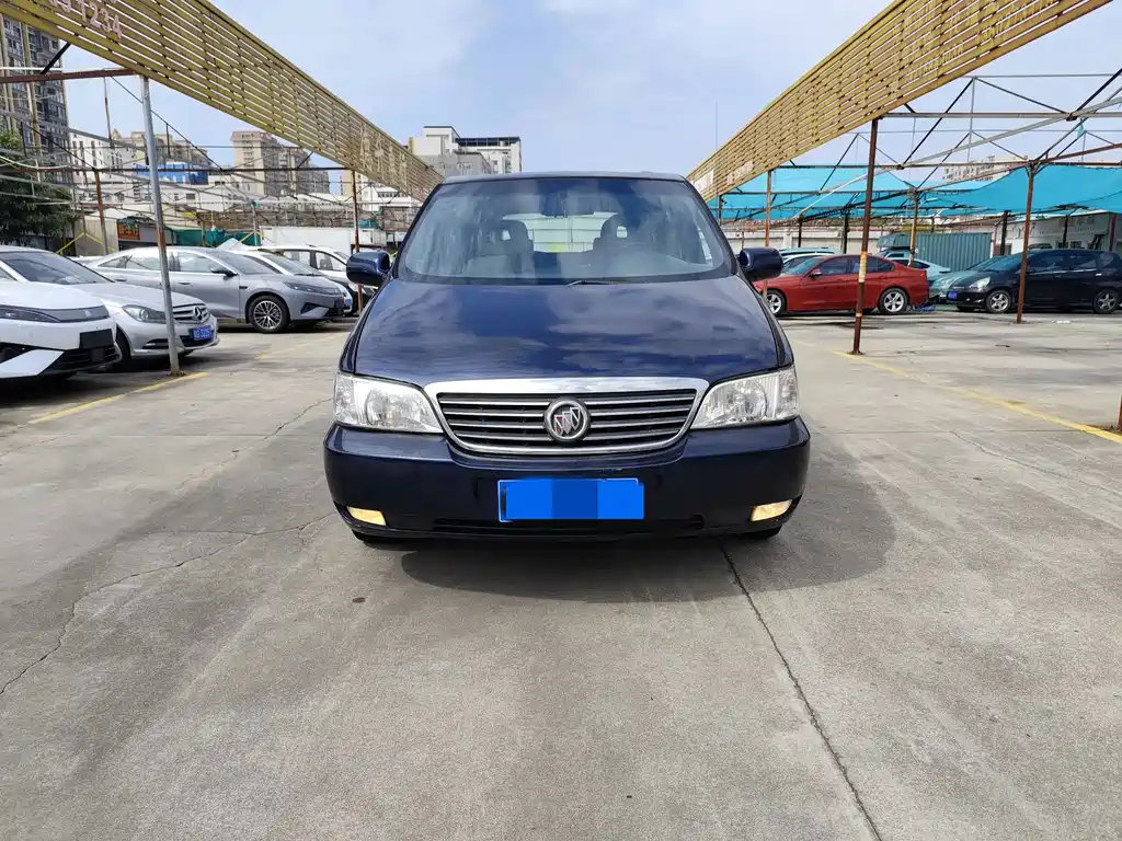 Buick GL8 — миниатюра 2