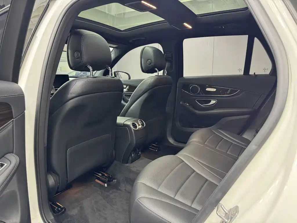 Mercedes-Benz GLC — миниатюра 12