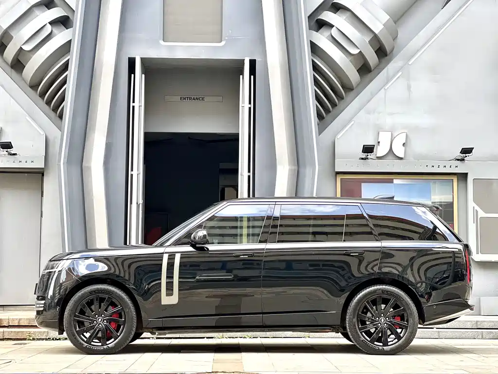 Land Rover Range Rover 2023 3.0 L6 400PS мест Long Wheelbase