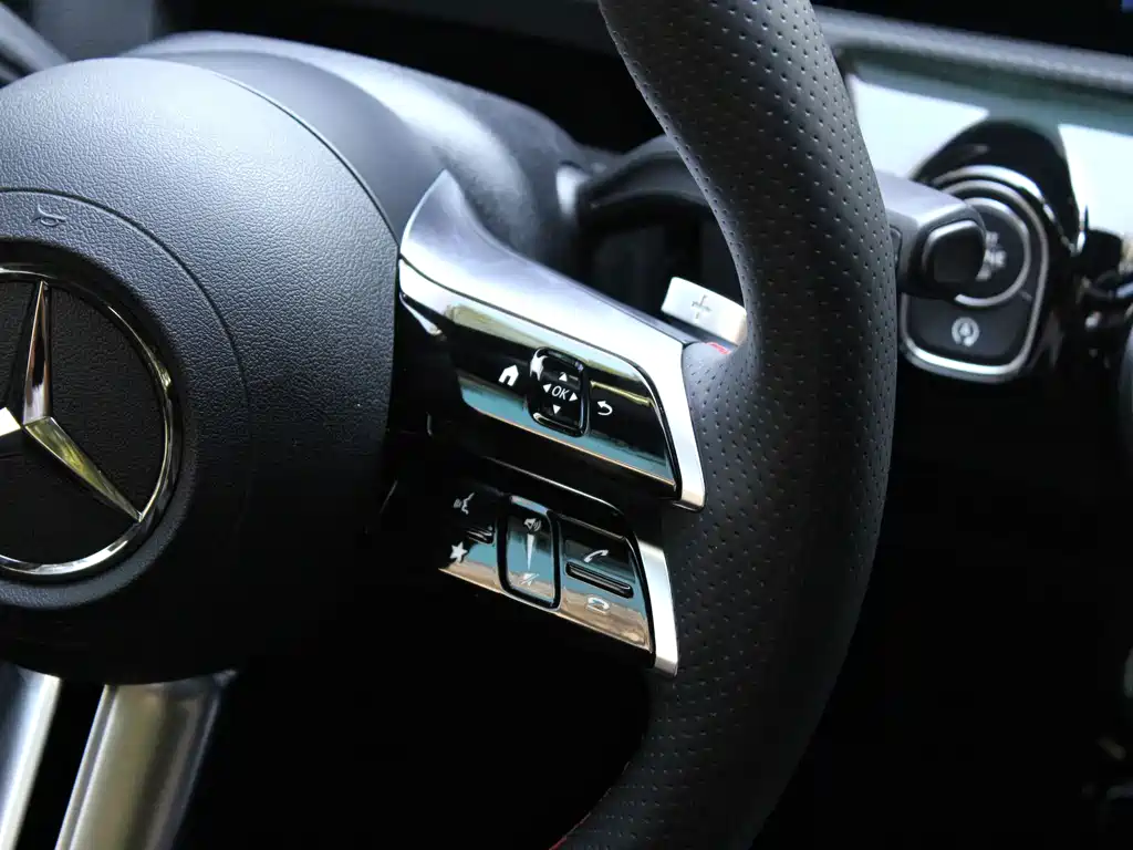 Mercedes-Benz A-Class — миниатюра 9