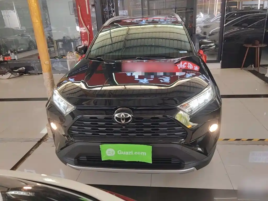 Toyota RAV4 — миниатюра 3