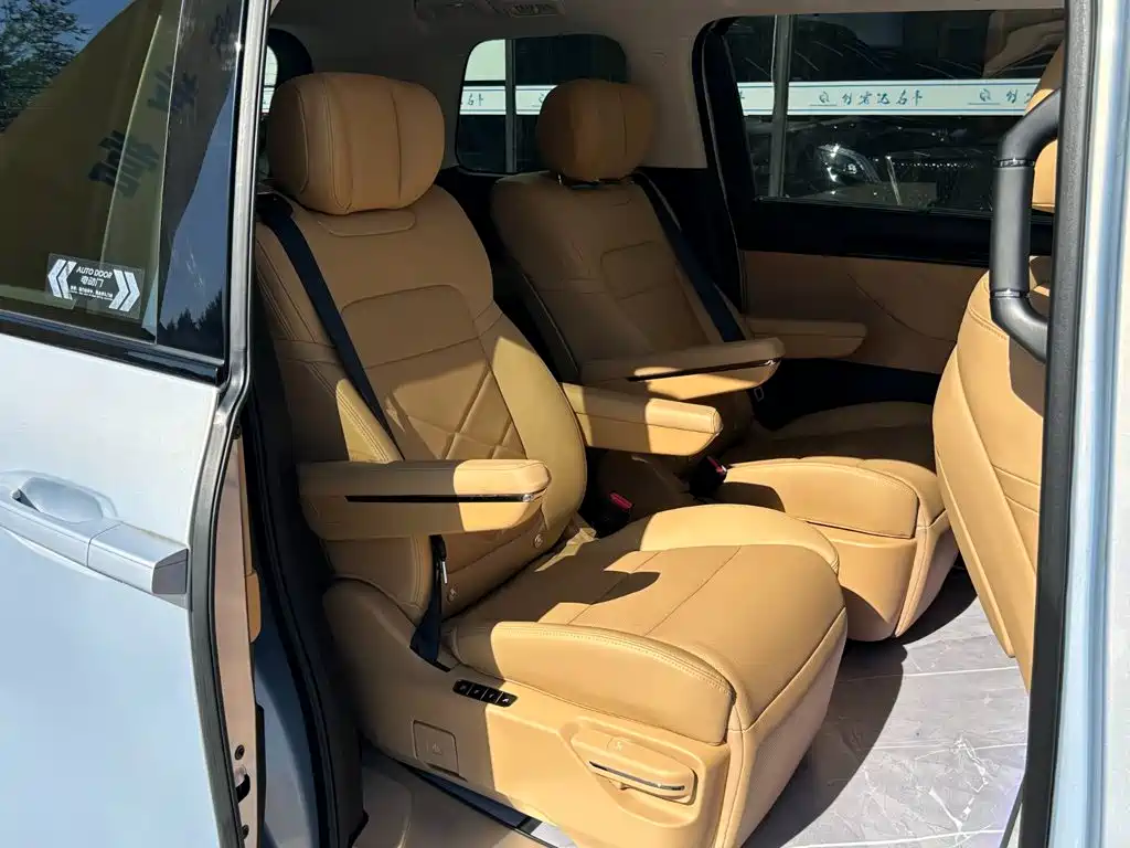 GAC Motor Trumpchi E8 PHEV — миниатюра 20