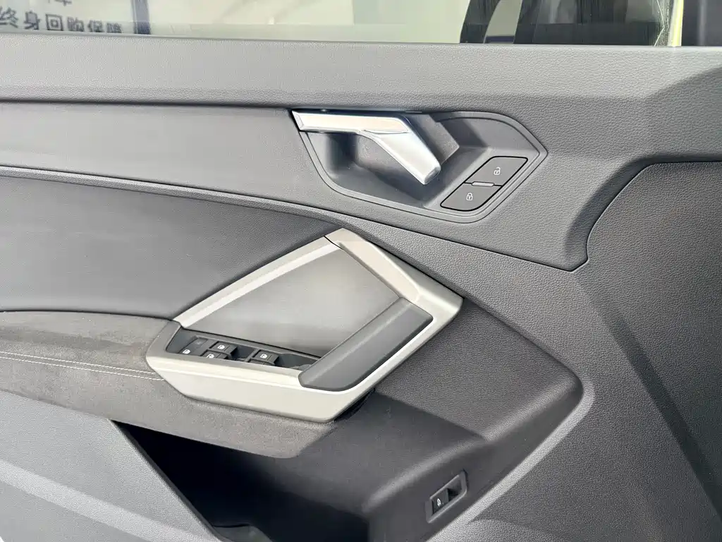 Audi Q3 — миниатюра 10