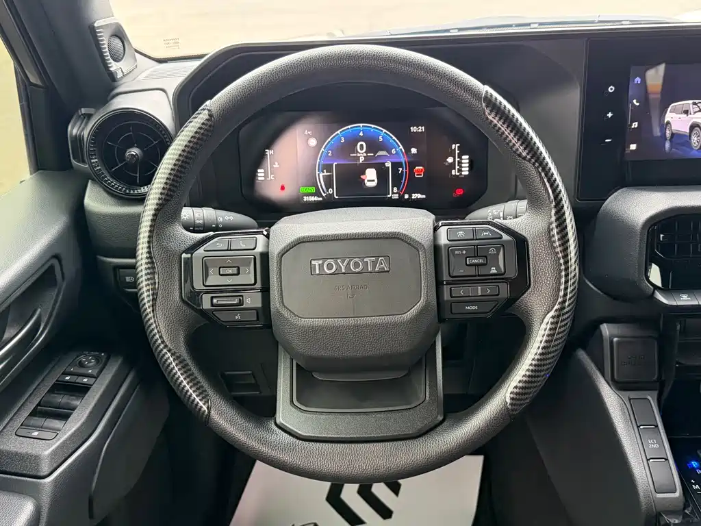 TOYOTA PRADO
