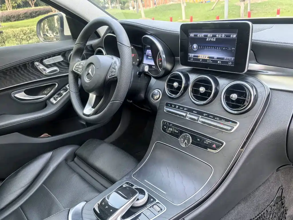 Mercedes-Benz C-Class — миниатюра 16