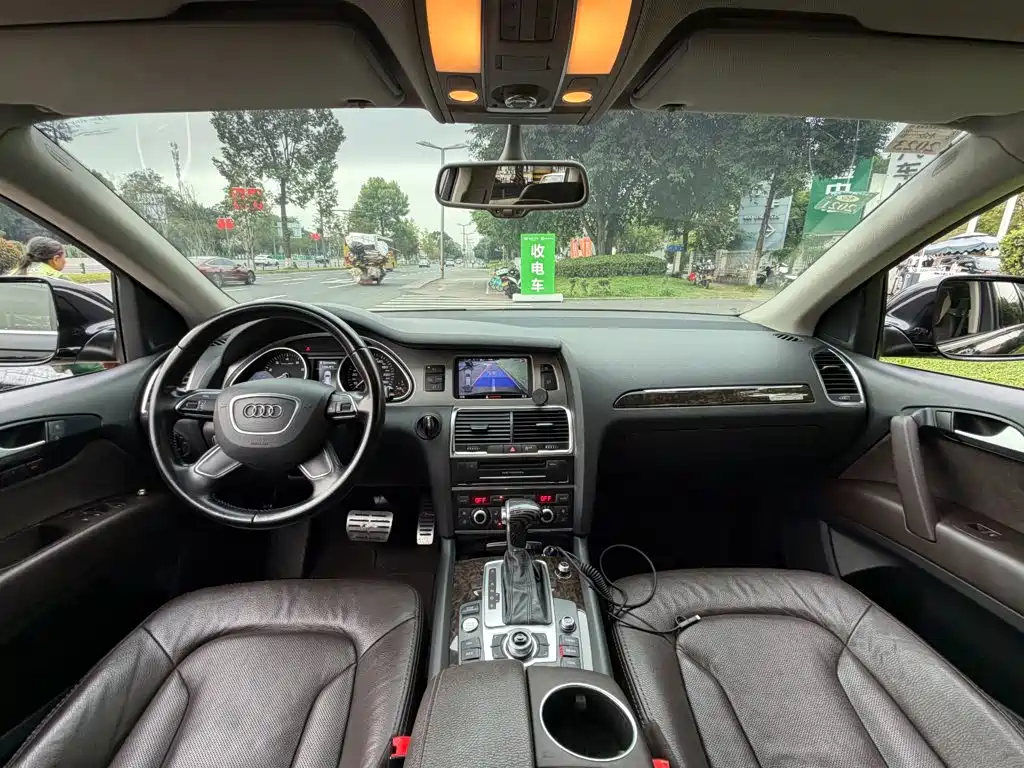 Audi Q7 — миниатюра 13