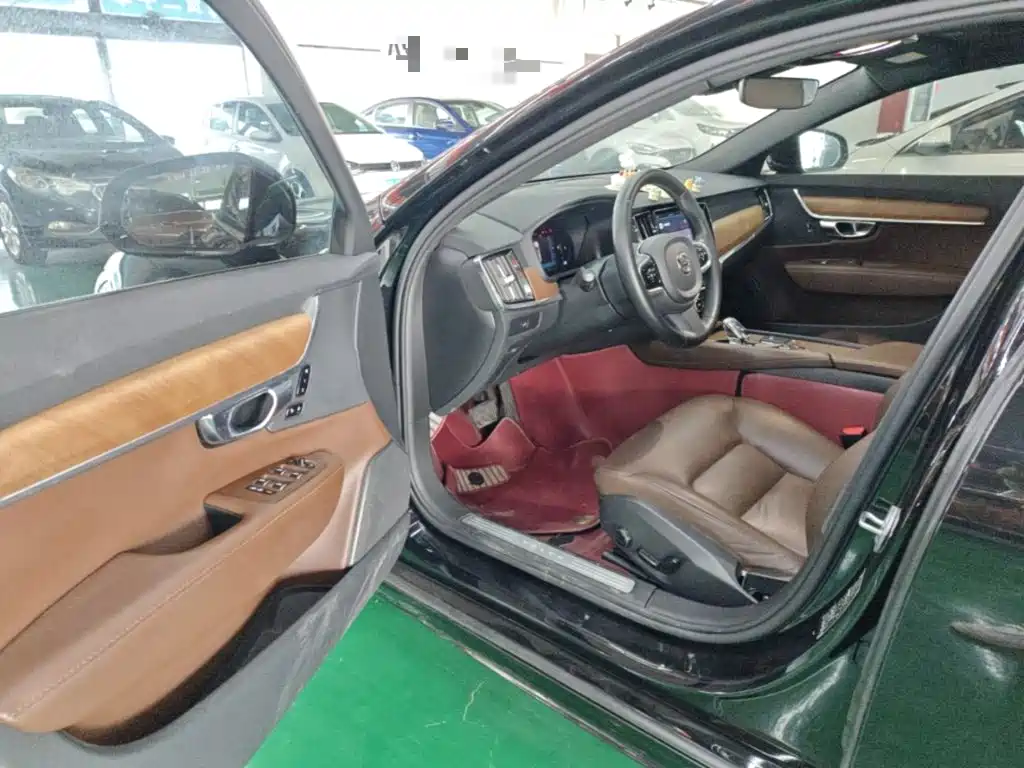 Volvo S90 — миниатюра 16