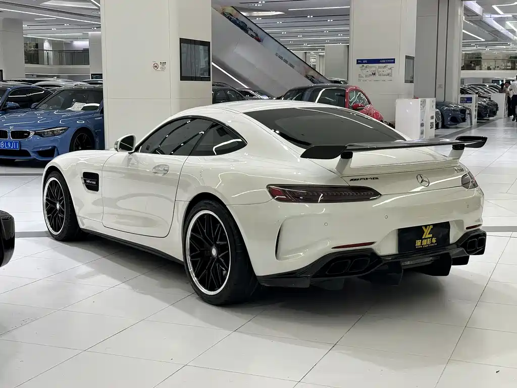 MERCEDES-BENZ AMG GT