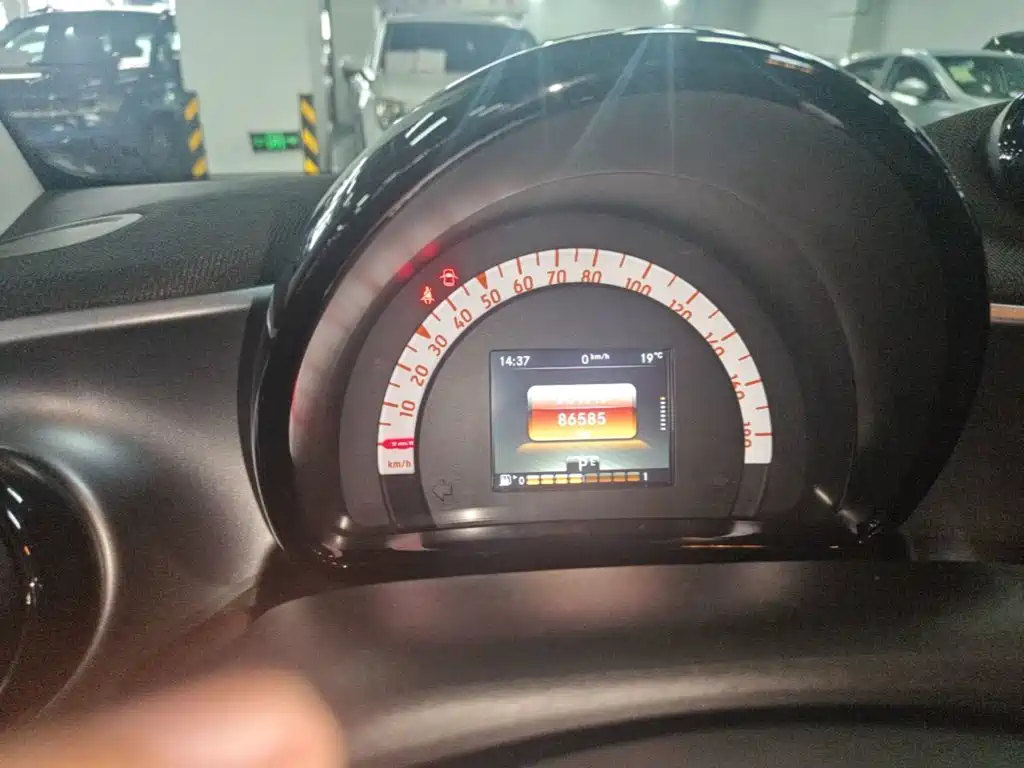 smart Smart Fortwo — миниатюра 12