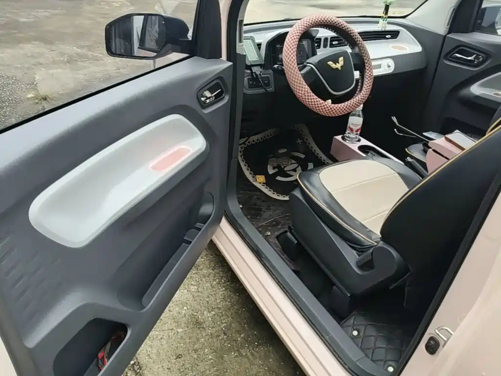 Wuling MINIEV — миниатюра 16