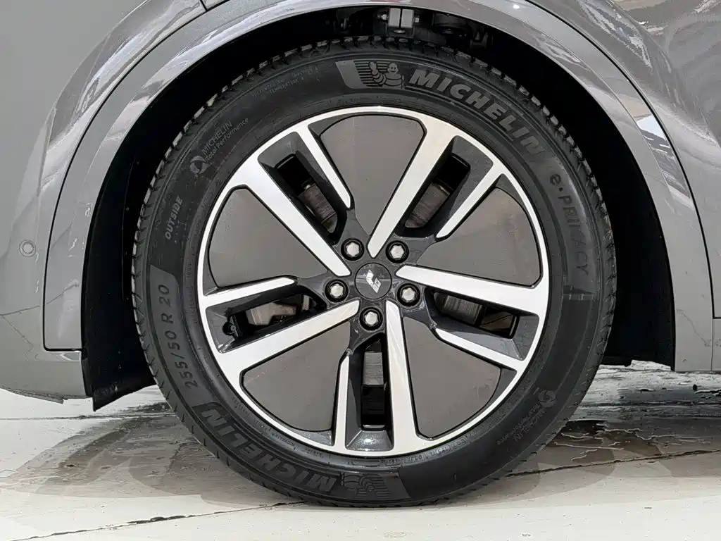 Li Auto Li L8 — миниатюра 11