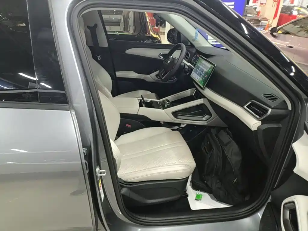 BYD Yuan UP — миниатюра 25