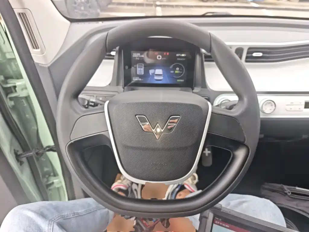Wuling MINIEV — миниатюра 11
