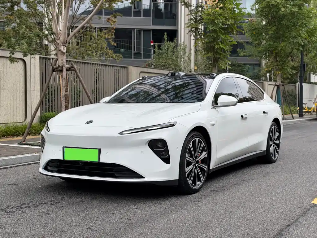NIO ET7