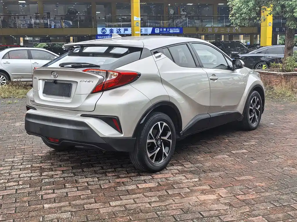 Toyota C-HR — миниатюра 6
