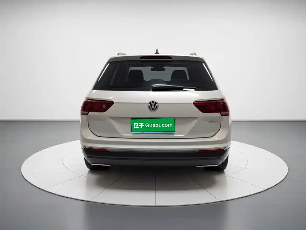 Volkswagen Tiguan L — миниатюра 5