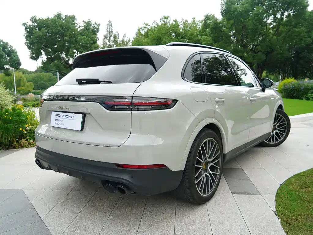 Porsche Cayenne Hybrid — миниатюра 14