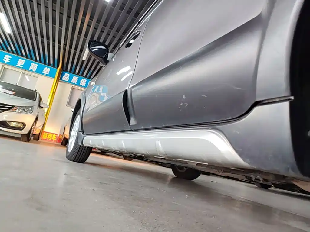Nissan Livina — миниатюра 22