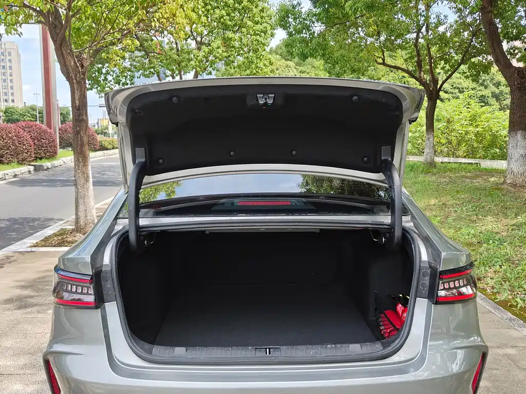Chery Arrizo 8 — миниатюра 15