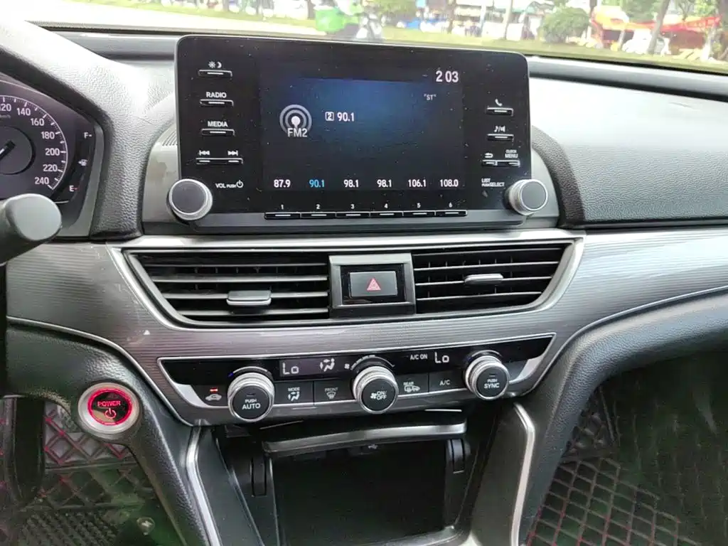 Honda Accord — миниатюра 13